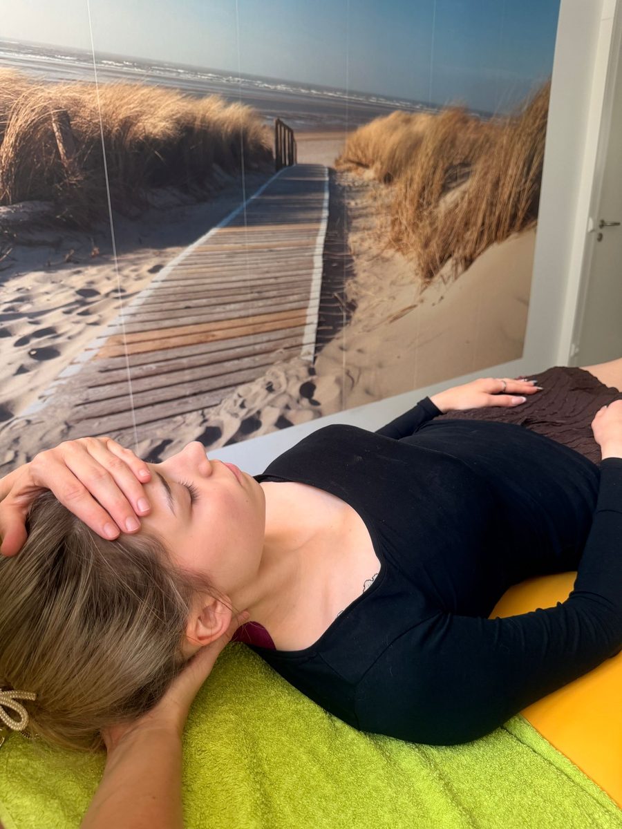 Osteopathische Techniken bei Susan Heinel